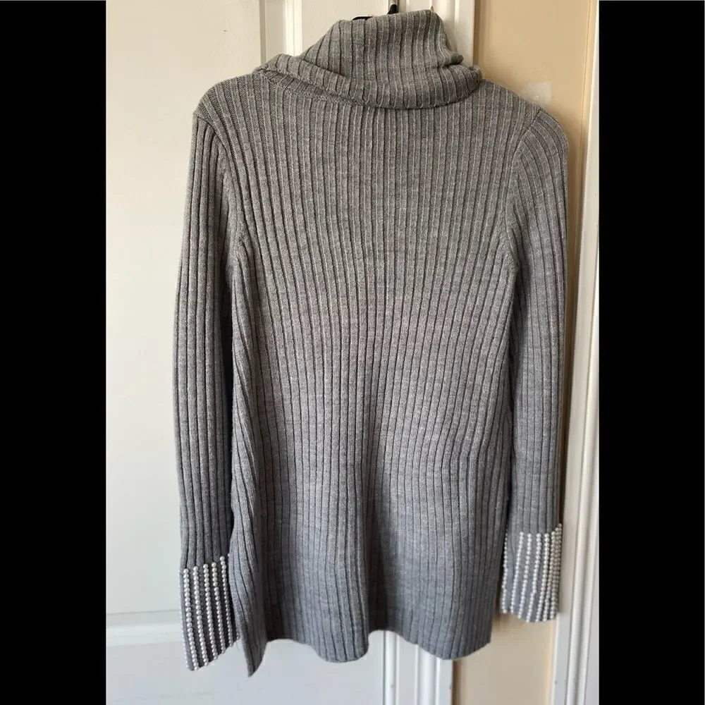 Embellished turtleneck sweater-